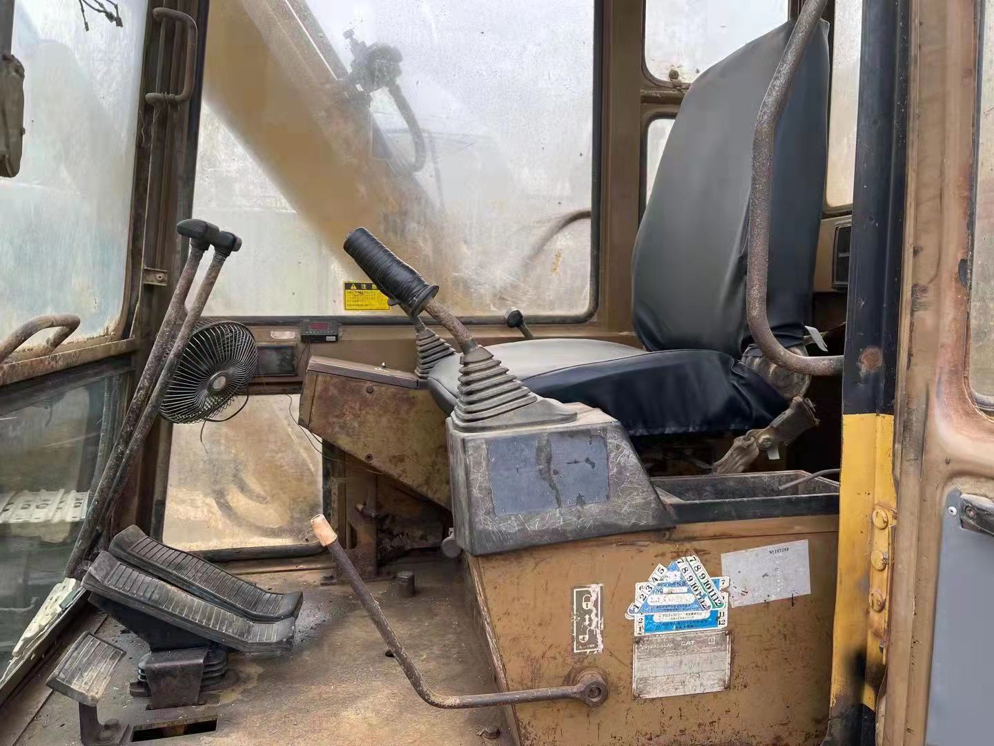 Yellow 7TON Used Excavator 110 Power 0.5m3 Bucket Capacity 3500 Working Hours