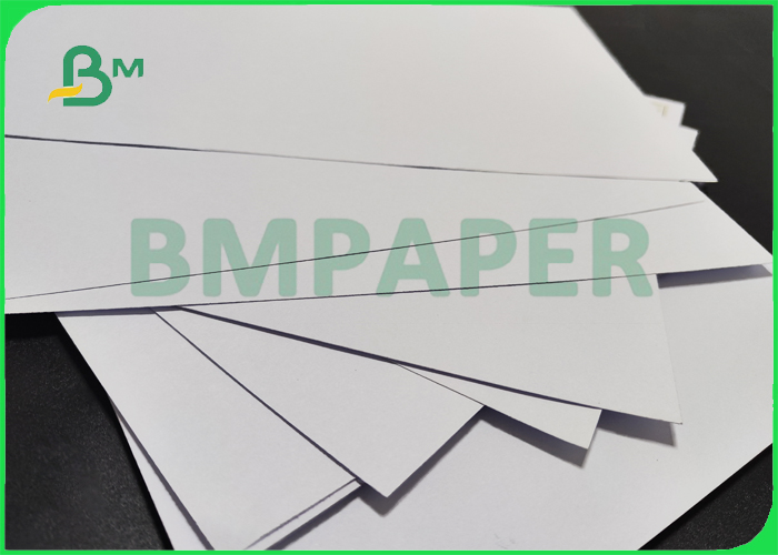 250g 300g Uncoated Woodfree Offset Paper For Clothing Trademark 685 x 990mm