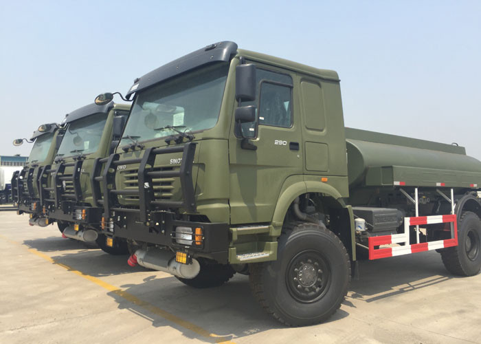 Gasoline Transporting Oil Tank Truck / Petroleum Tanker Trucks 4X4 LHD SGS Approved