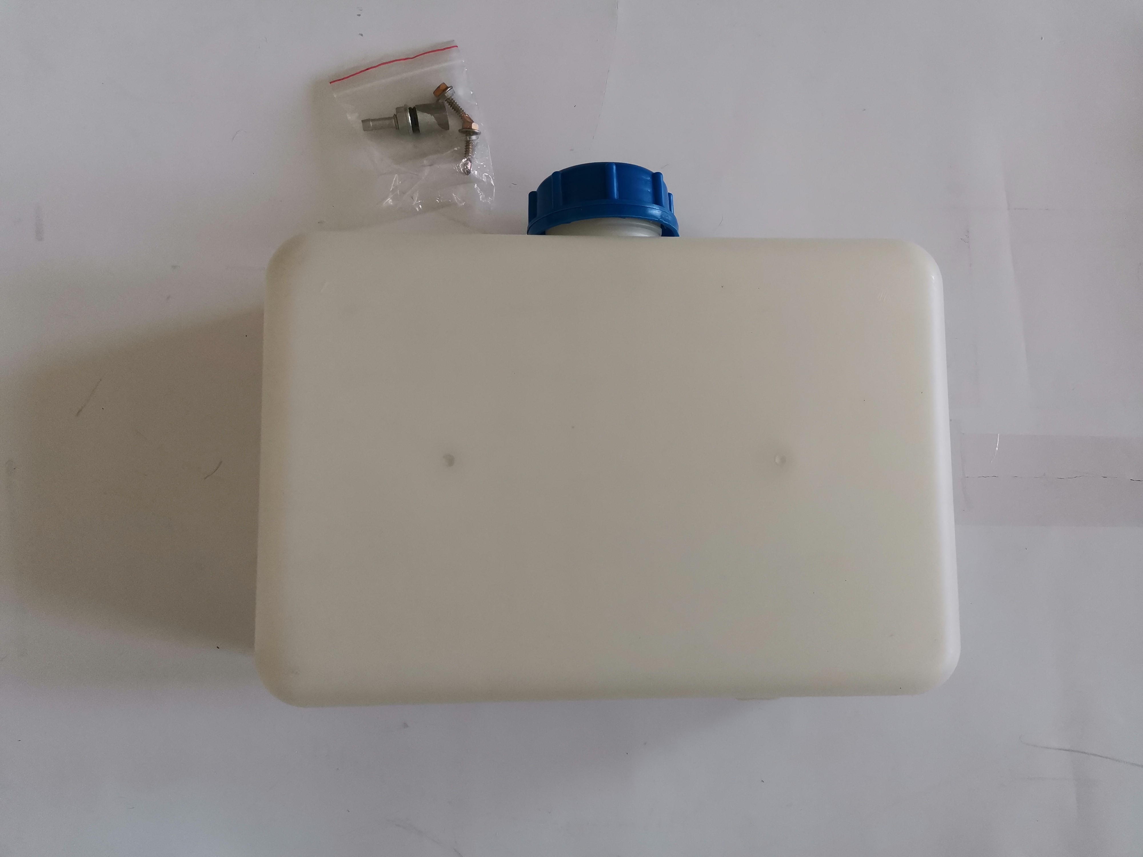 5L Plastic Fuel Tank For JP Webasto Parking Heaters 2kw 2.2kw 4kw 5kw 9kw