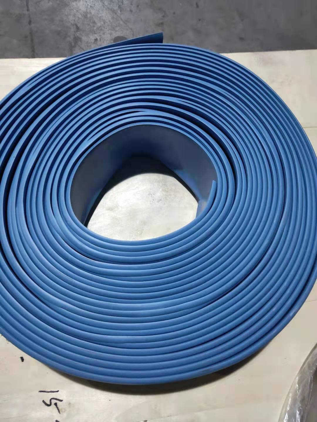 Self Adhesive Edging Trim Strip For Carpet Floor Mats Black White