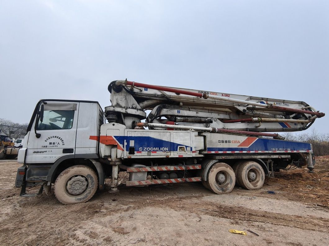 2013 Zoomlion 37m Used Concrete Boom Pump Construction Machinery