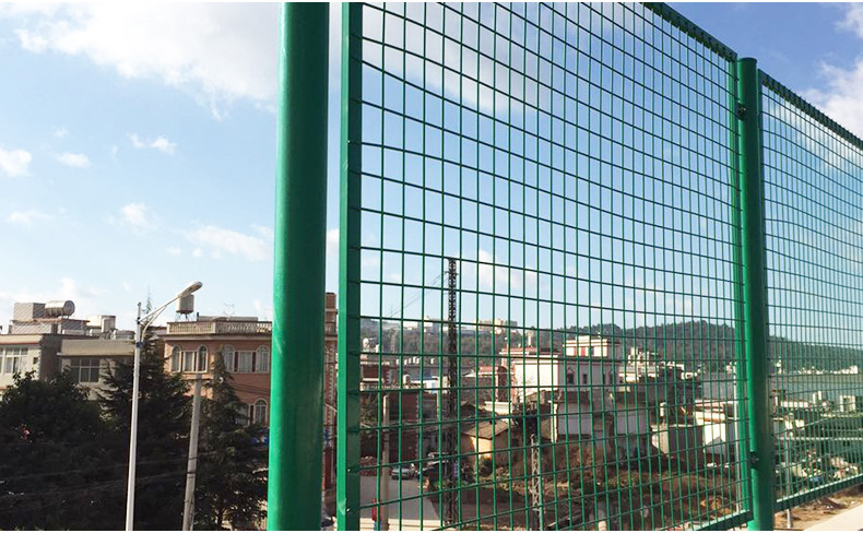 Customized Stainless Steel Barbed Wire Fence for Durable Metal Welded Wire Mesh Panel