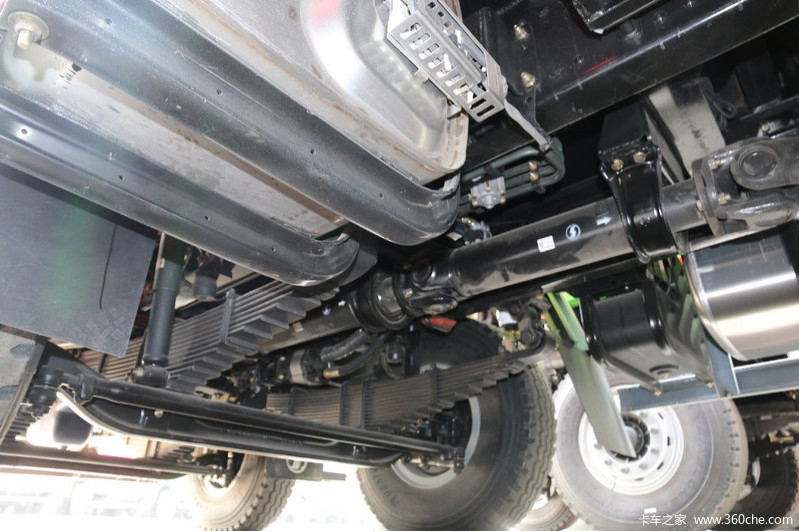25 Cubic Meters Bucket Diesel Dump Truck 15 Tons Load Euro II 8x4 Right Hand Drive Rhd Tipper 430hp