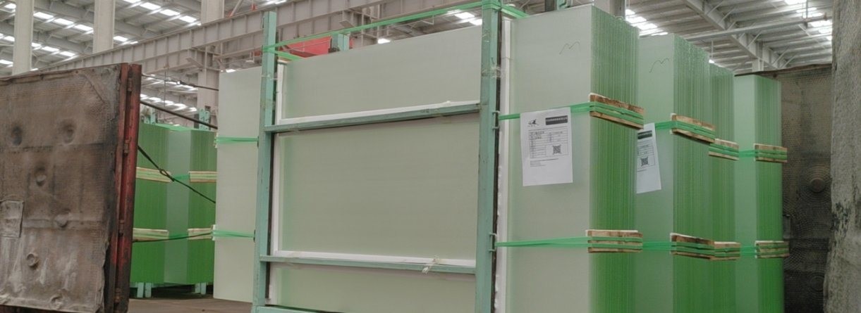 3.2mm 4mm Ultra Clear Low Iron Transparent PV Glass Photovoltaic Glass