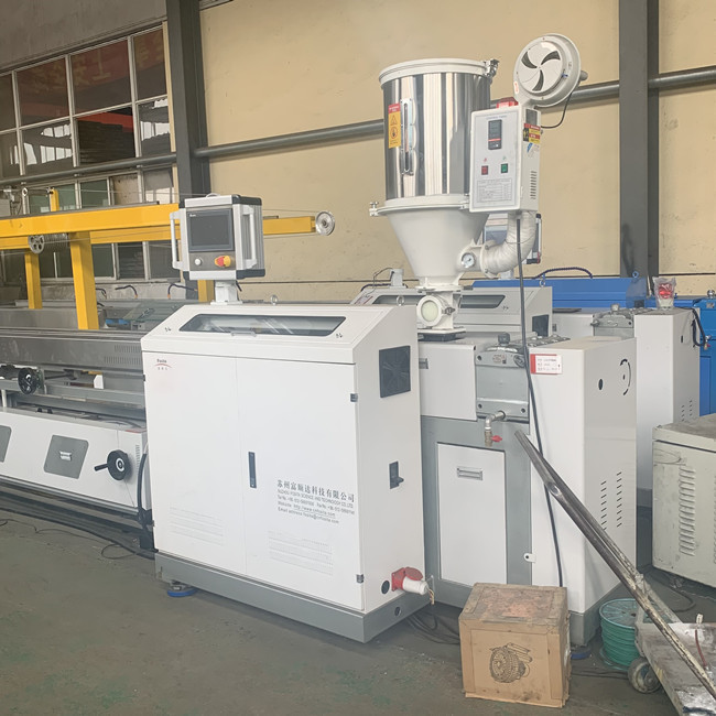 150kg/H Plasticization PVC Polyethylen Extrusion Line Single Screw