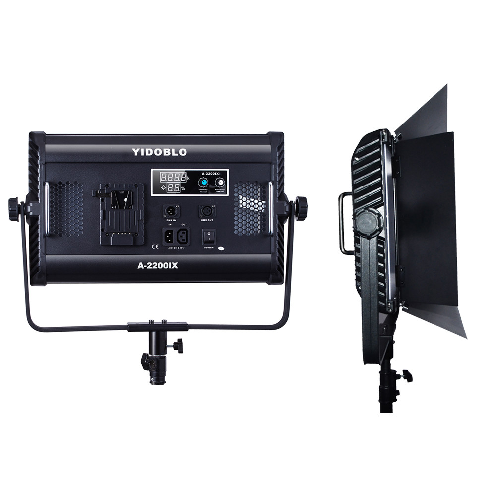 Cold White 5500K LED Video Studio Lights Battery Powered 7000LM 95CRI
