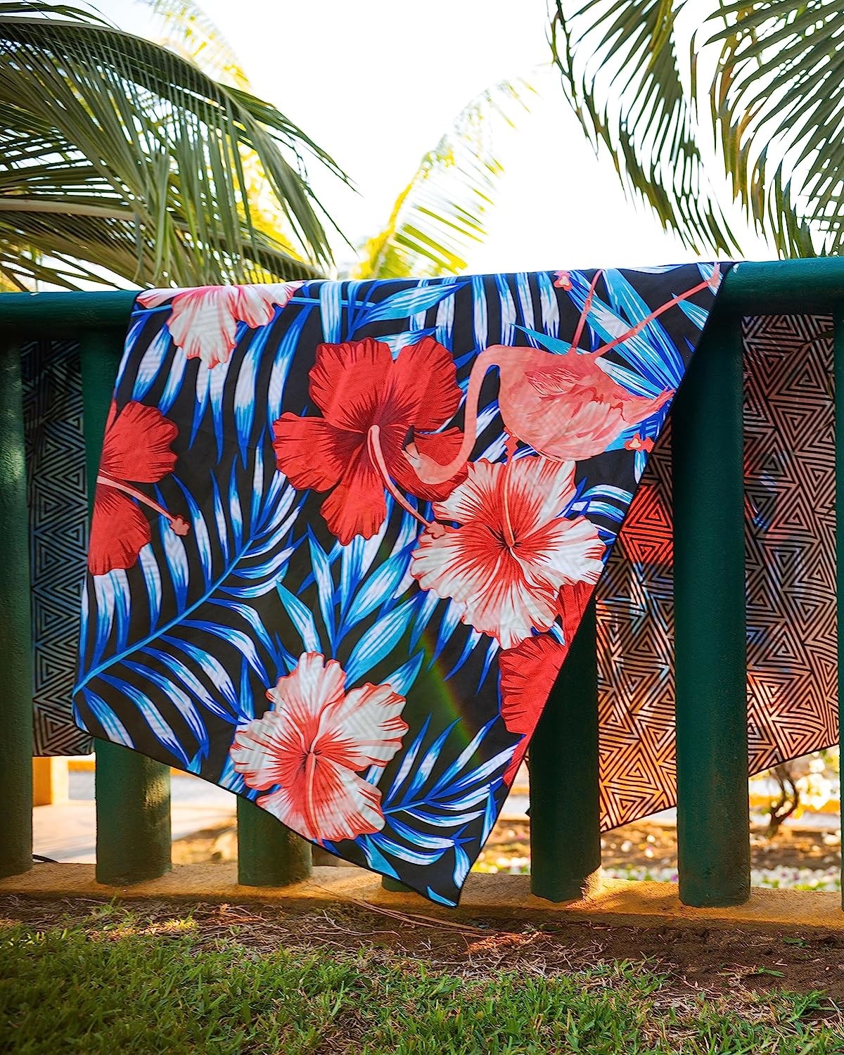 Quickly Dry Custom Beach Towel High Durability Custom Pattern Microfiber Beach Towel