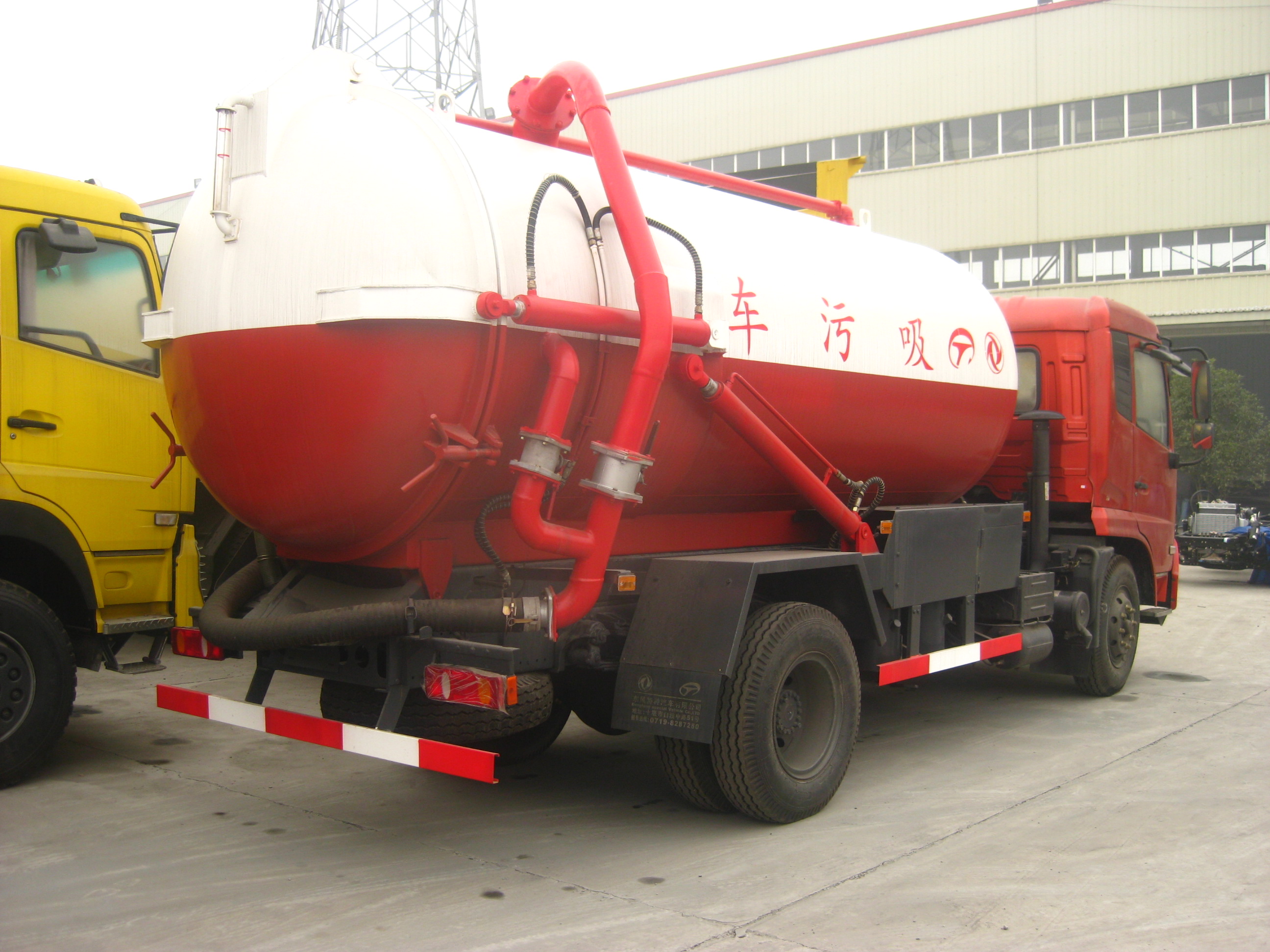 8000CBM Vacuum Suction Tanker Truck for Sewer Cleaning and Sewage Disposal