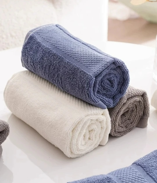 Custom White Bath Towel Set 70*140cm 100% Cotton Hotel Towel for Luxury Home Bathroom