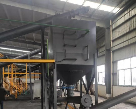 Converting Solid Waste with Normal Pressure Automatic 5-15TPD Waste Tyre Pyrolysis Machine