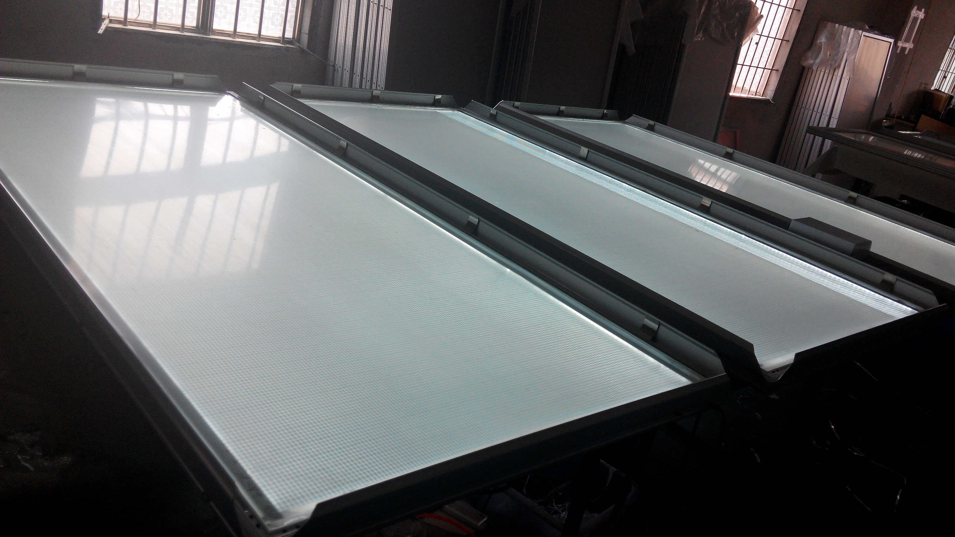 Right Angle Anodized Silver Profile 30mm LED Slim Light Box
