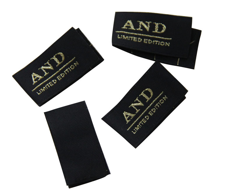 Durable Woven Neck Labels for lady clothing personized size color shrink proof