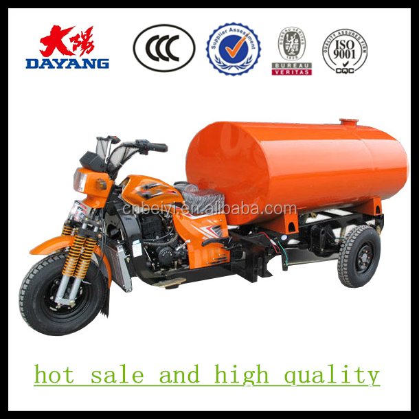 300cc 4 Stroke Enclosed Tricycle for 5 People and 600kg Loading Capacity in Peru 2016