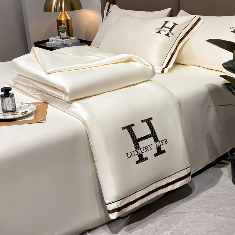 Luxury Washed Silk Summer Quilt Set With 1 Cover 1 Flat Sheet And 2 Pillowcases