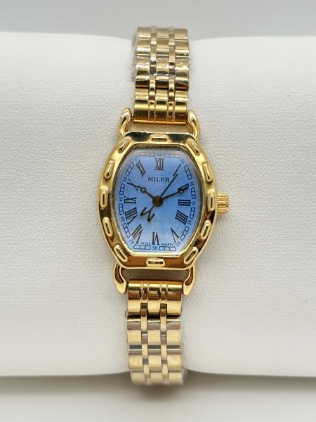 Womens Stainless Steel Strap Watch Quartz Watch With Deployment Buckle Date