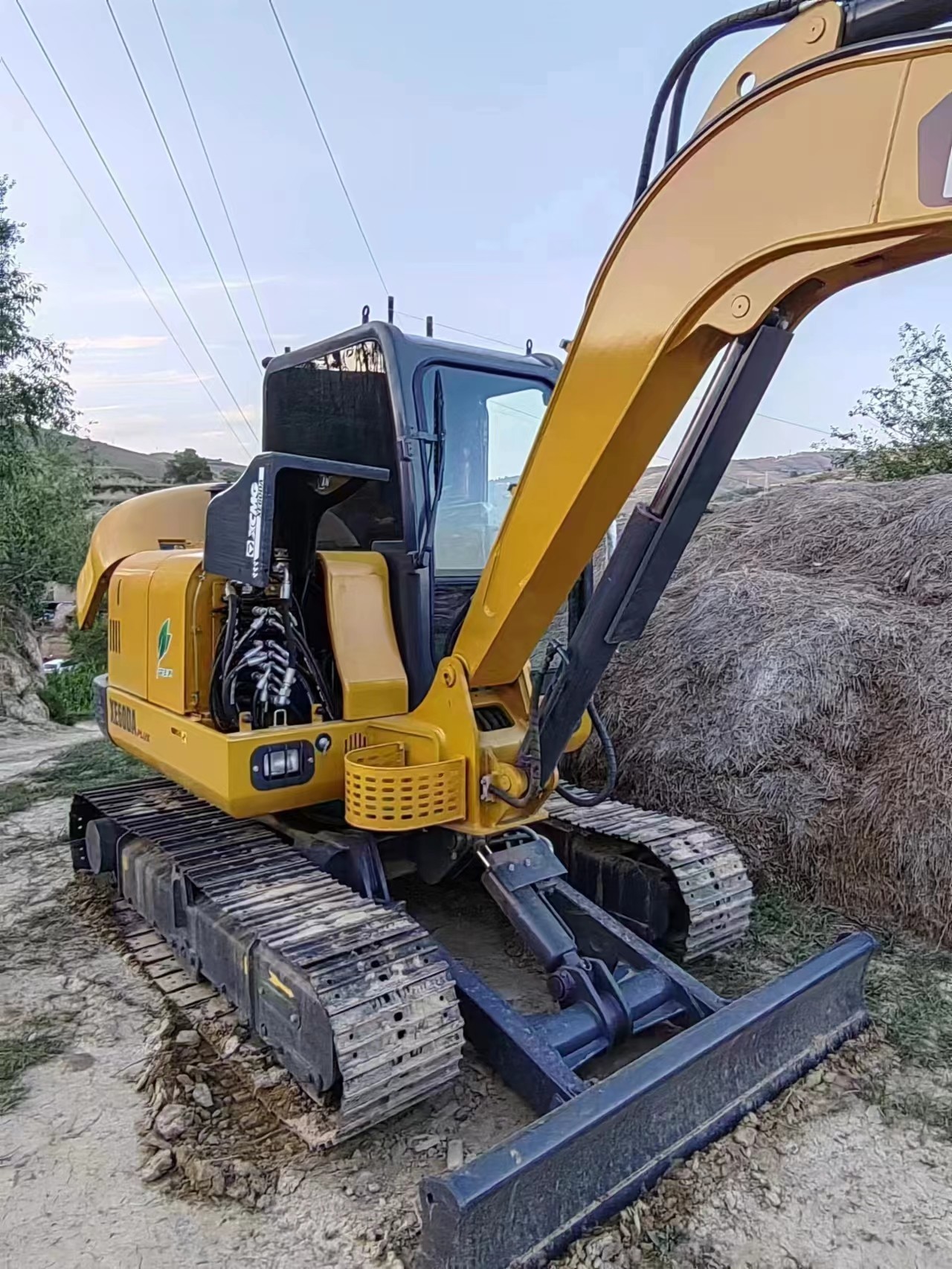 Road construction machinery XCMG XE60DA tracked hydraulic excavator