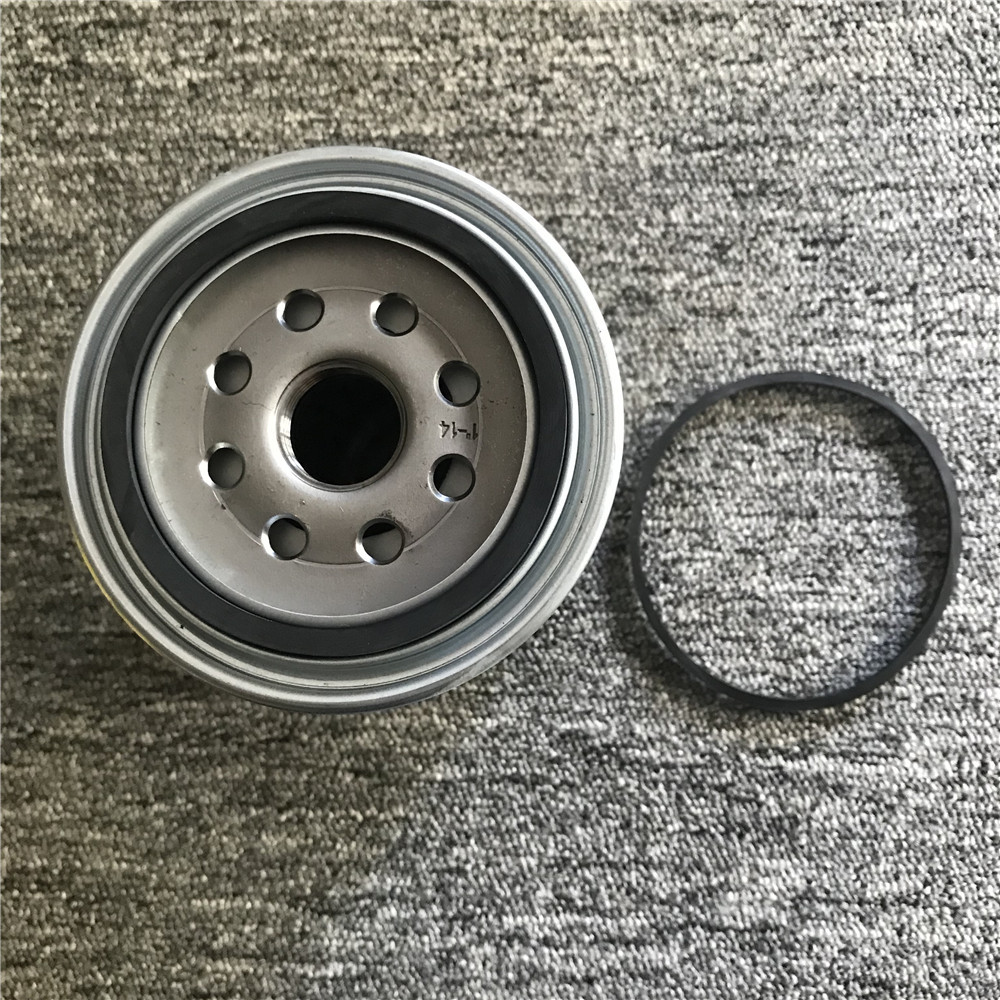 R90P 11LB-20310 23390-E30010 Oil Water Separator Filter For Hyundai R110-7/R150-7/R225-7