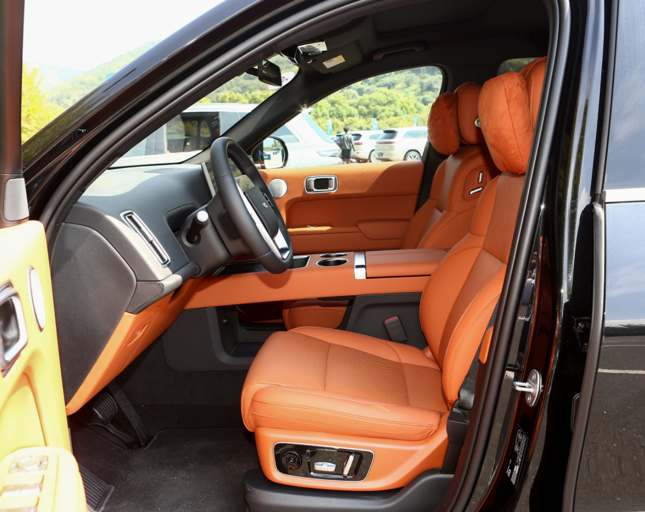 LI L8 2023 Pro Medium And Large SUV EREV Extended Range 154 Hp 5 Door 6 Seats