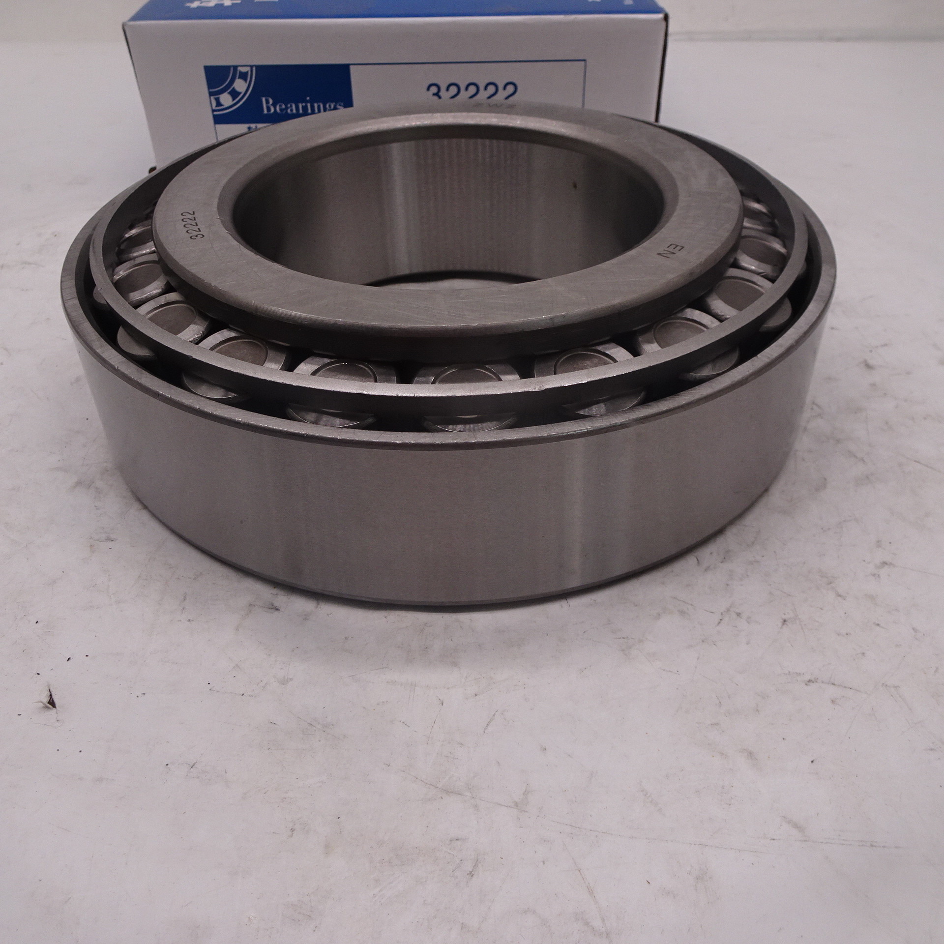 Sinotruk HOWO rear wheel outer bearing 32222 WG9981032222 transport cooperation set design