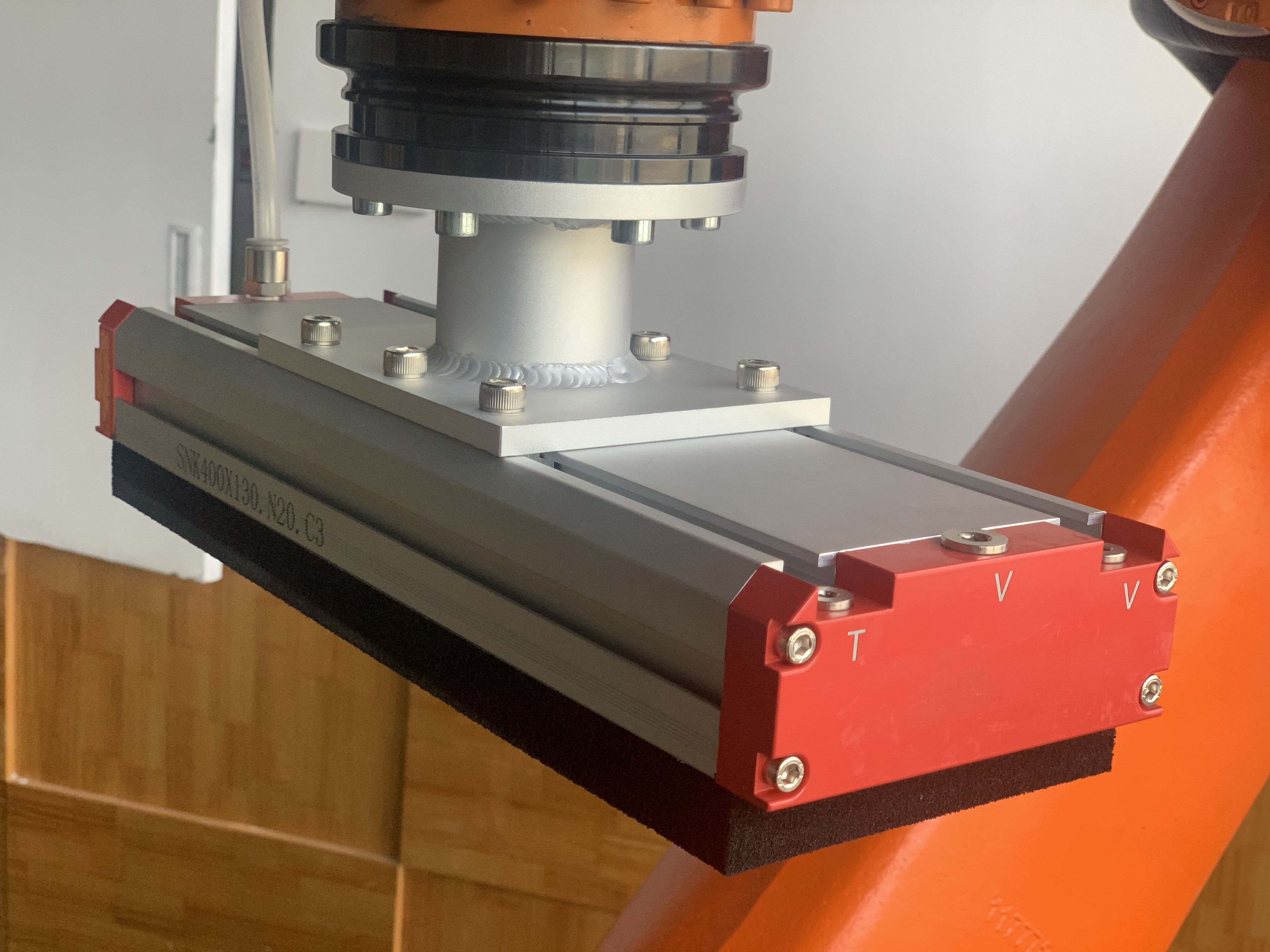 Compressed Air Integration And Development Of Industrial Robot Suckers