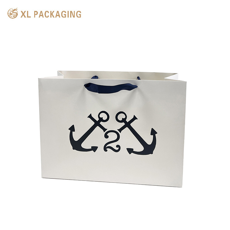 White Paper Packaging Bags Gold Foil Kraft Paper Clothes Shoes Shopping Bag With Handle