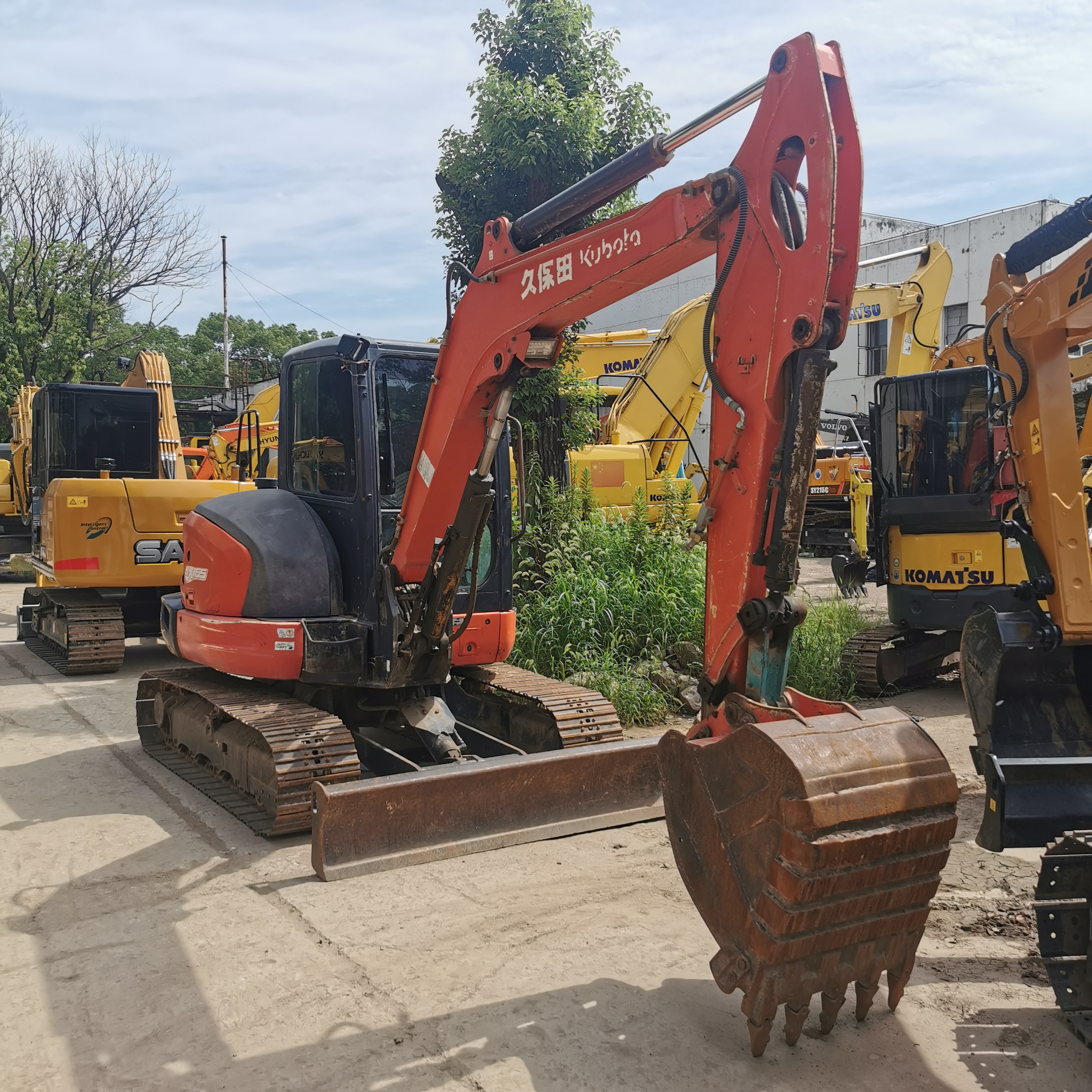 Kubota KX165 Excavators with Original Hydraulic Pump and Low Working Hours from Japan