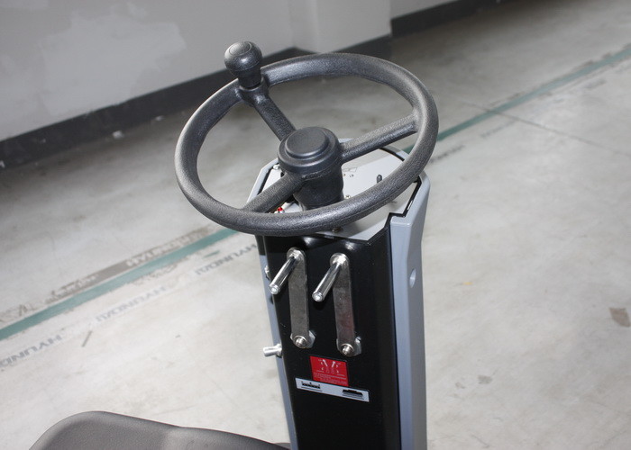 DC24V 6km/H Plastic 70L Tank Ride On Floor Scrubber