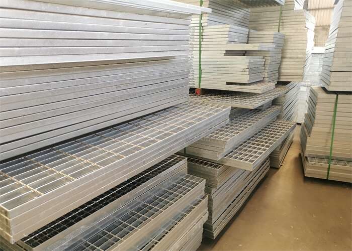 Power Station Galvanized Platform Steel Grating 1000mm Length Press Welded