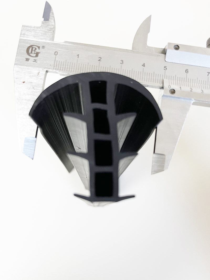 Processing Service T-shaped Rubber Seal Strip for EDPM Seam Gasket in Solar Panel Gaps