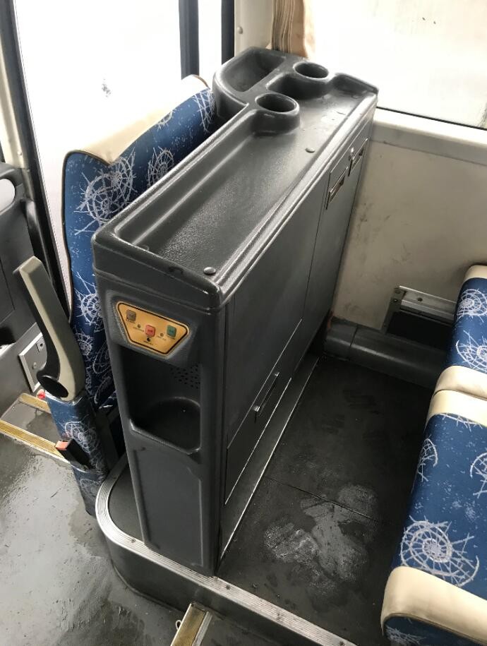 Used Tour Bus Kinglong XMQ6900 39 Seats Left Steering Single Door Steel Chassis Low Kilometer Used Passenger Bus