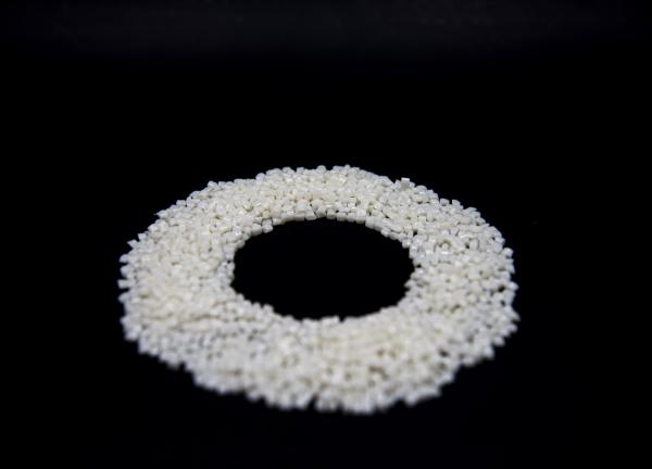 Ivy Recycled PET Pellets With Low Iron Content Limonene Content Density 835