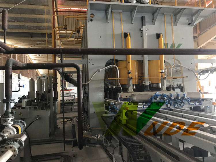 Servo Motor Driving Double Sided Synchronous Laminating Line Hot Press Machine