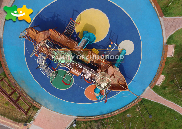 Unique Kids Outdoor Playground Equipment Pirate Ship Shaped For Little Titkes