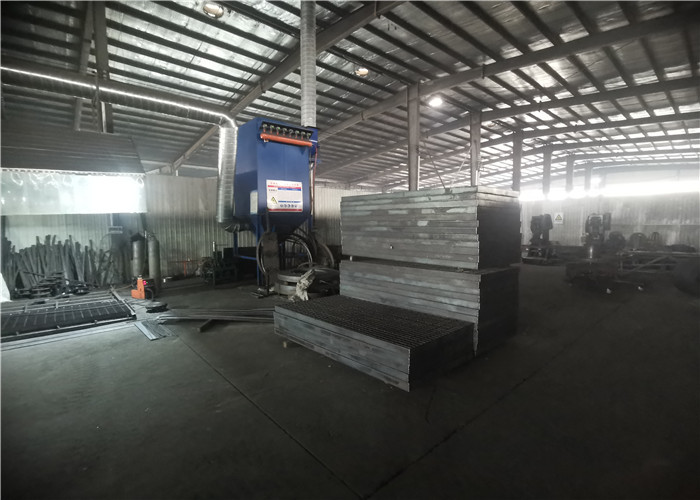 Hot Galvanized Heavy Duty Bar Grating Q235 Steel Trench Grates For Driveways