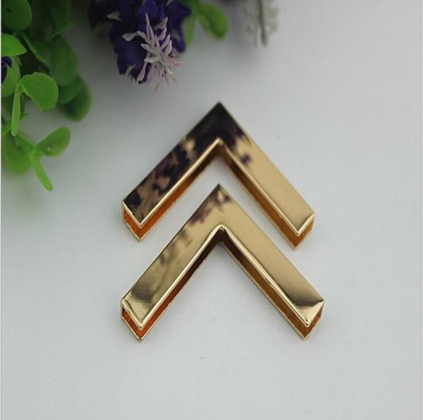 Accept OEM light gold 40 mm right-angle metal corner protector for wooden box