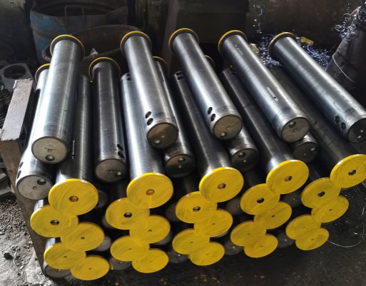 E320 Bucket Pins For E320B/E320C/E320D Excavator 45 40Cr/42CrMo Material