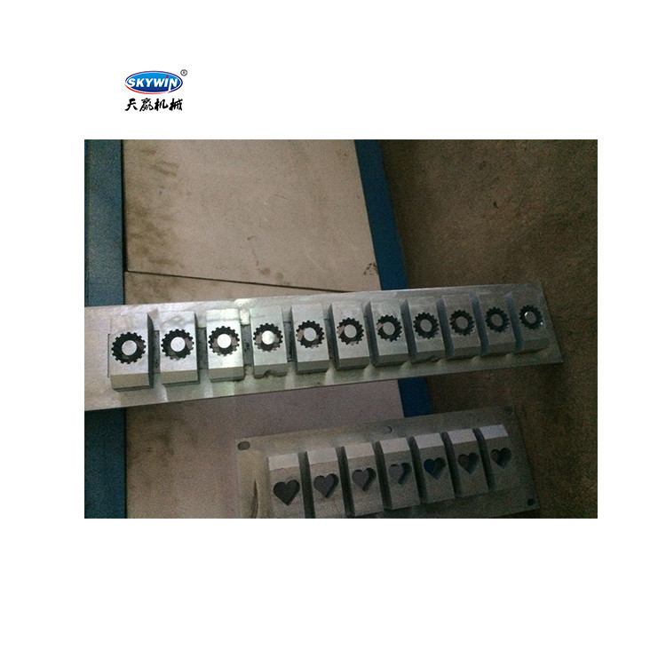Molds Customized Automated Cookie Machine , Electric Cookie Maker Machine