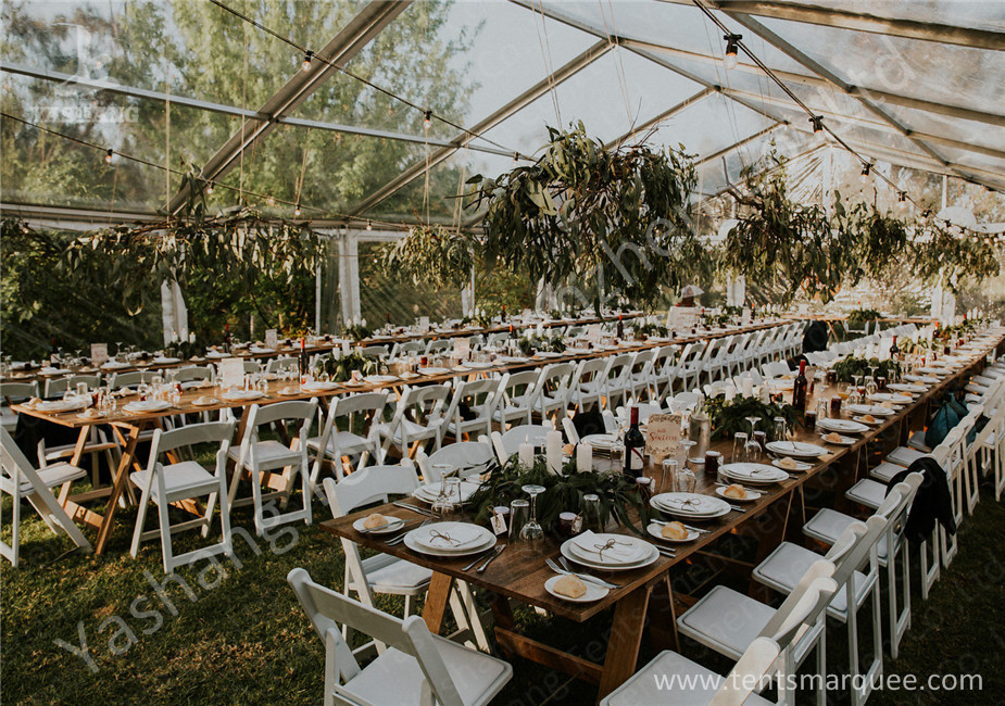 Classical Wood Tables Available for Luxury Wedding Tents with Aluminum Frame