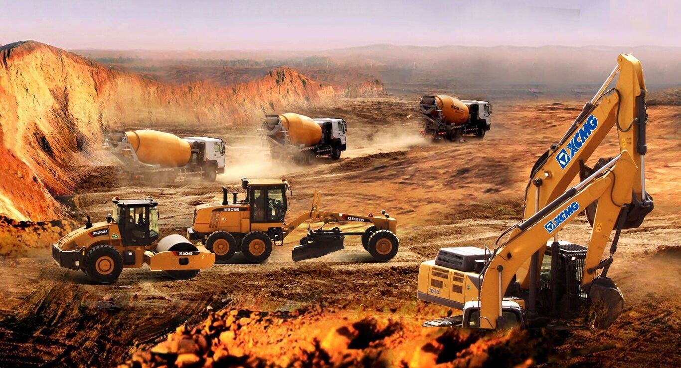 Water Cooling Mini Crawler Excavator , Mini Track Excavator With 2 Plunger Pump