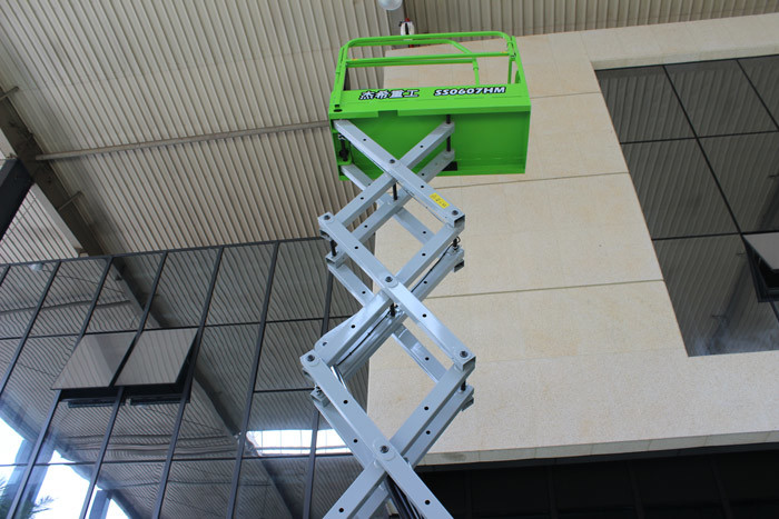SS0607EM Mobile Lift Platform 4m Aeial Working Platform 1.84m Length