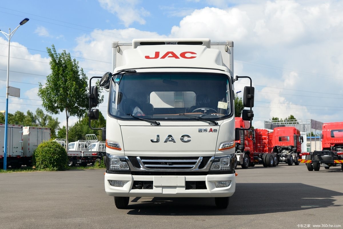 JAC 4x2 Refrigerator Box Truck Light Duty 5 Tons Freezer Van Truck