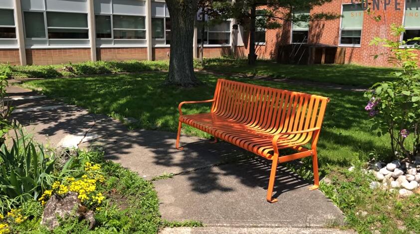 Silver Color Steel 3 Seater Metal Bench , Park Metal Curved Garden Bench With Backrest