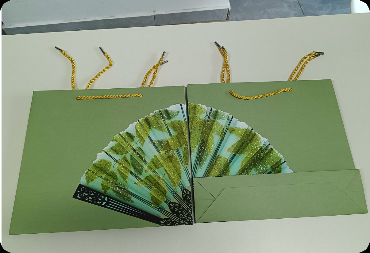 Wholesale Custom Pantone Color Disposable Hotel Using Paper Bag With Golden Strings Handle