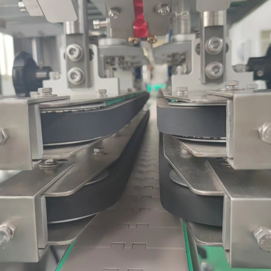 Linear 6 Wheel Automatic Lube Oil Botting Capper 1000-5000ml Bottle Cap Assembly Machine