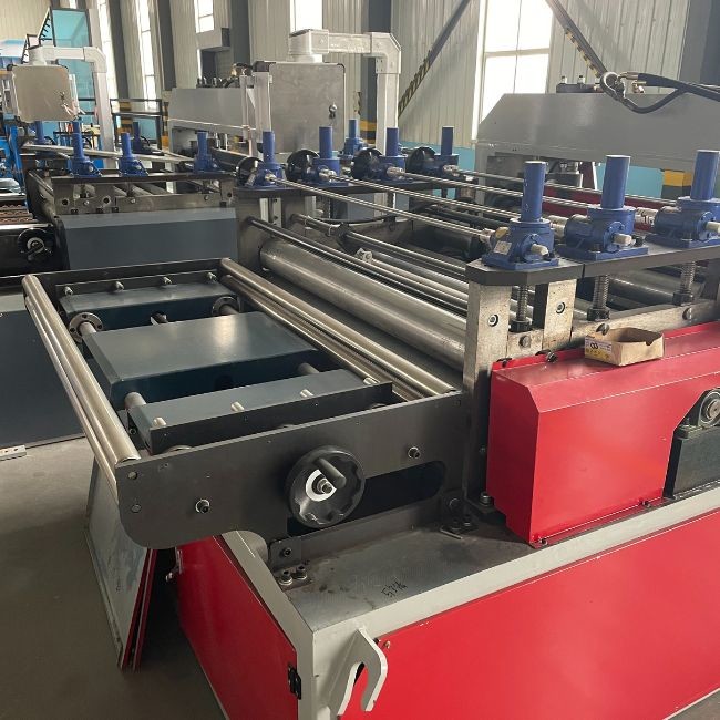 Metal Straightening Machine 600mm-1600mm Steel Sheet Leveling Machine PLC Control