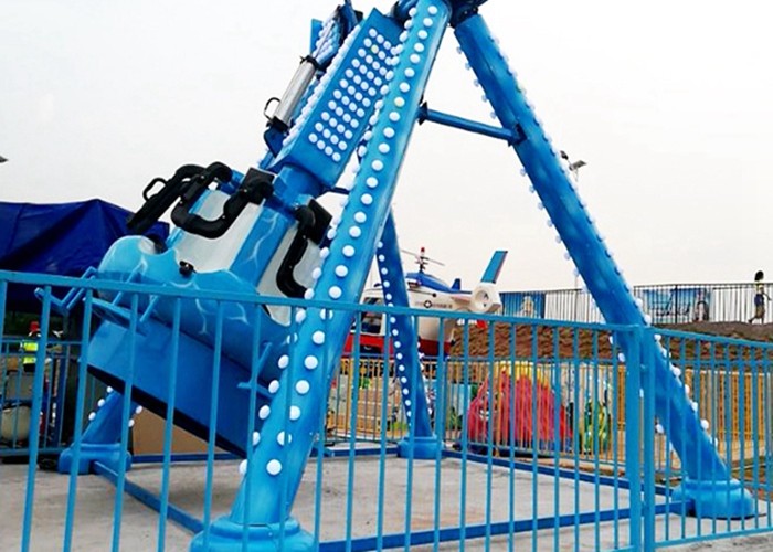 60 Degree Swing Pendulum Swing Ride With LED Lights And Smooth Music