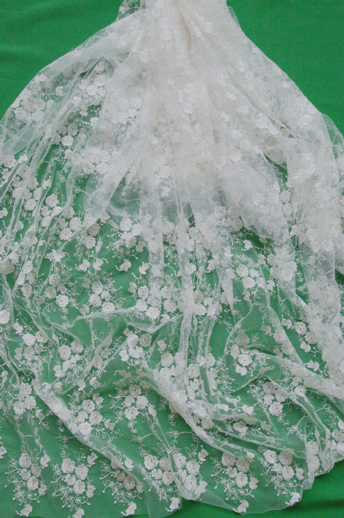 hot sale fashion embroidery lace fabric for wedding dress