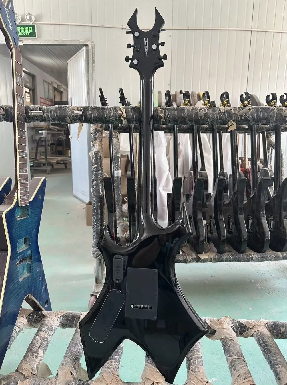 Custom Special Body BC.RICH style high-end flamed maple top electric guitar