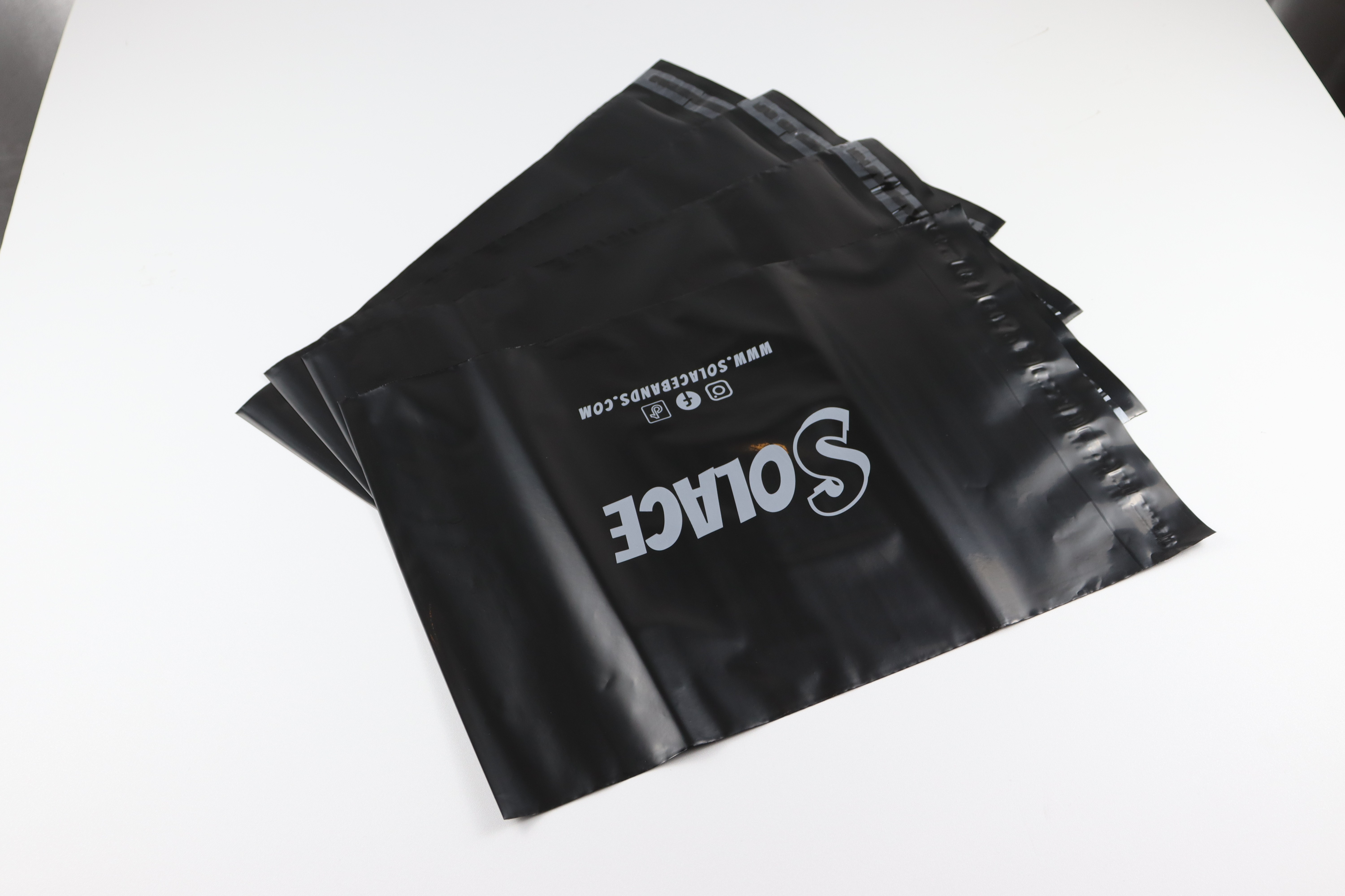 Eco-Friendly Packaging Durable Express Delivery Bags Support Printing